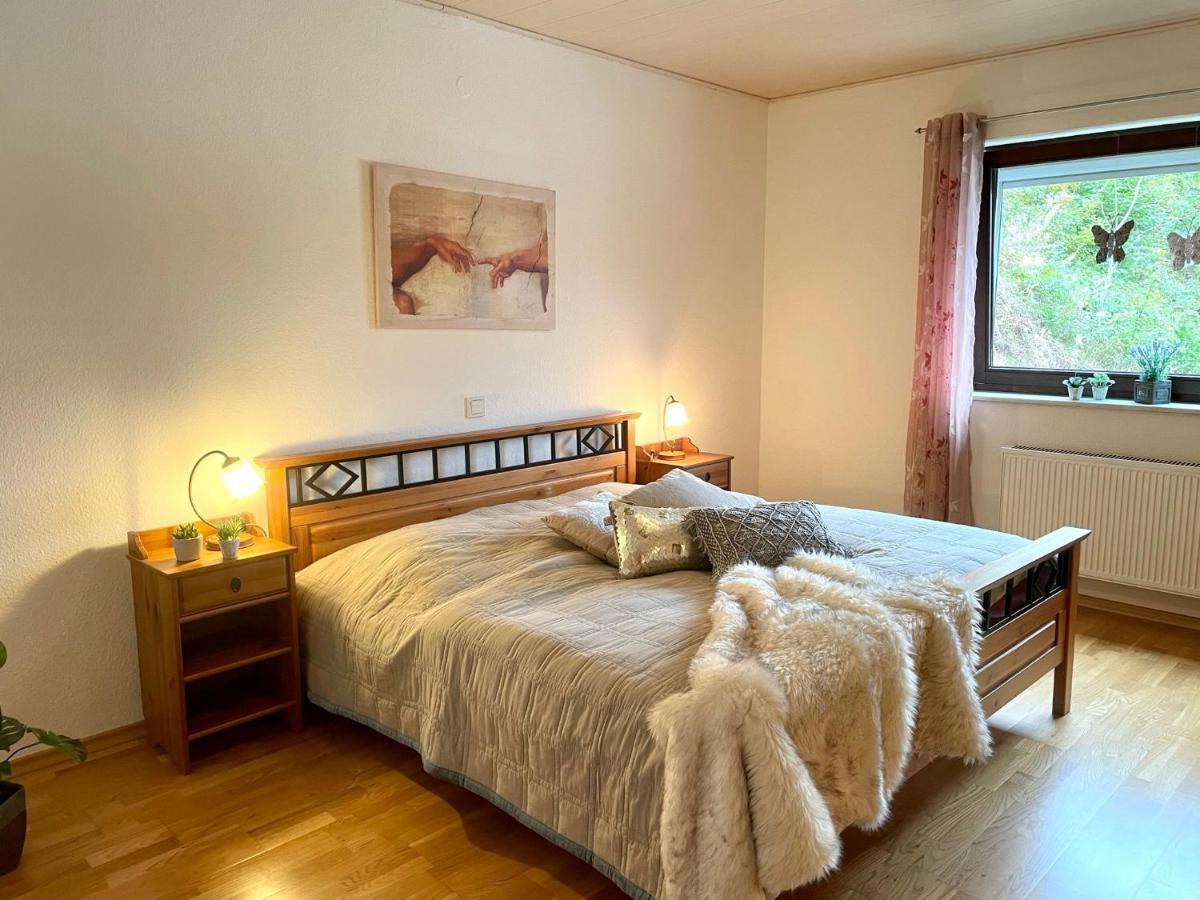 Ferienwohnung Am Kreuzberg Шлайден Екстериор снимка