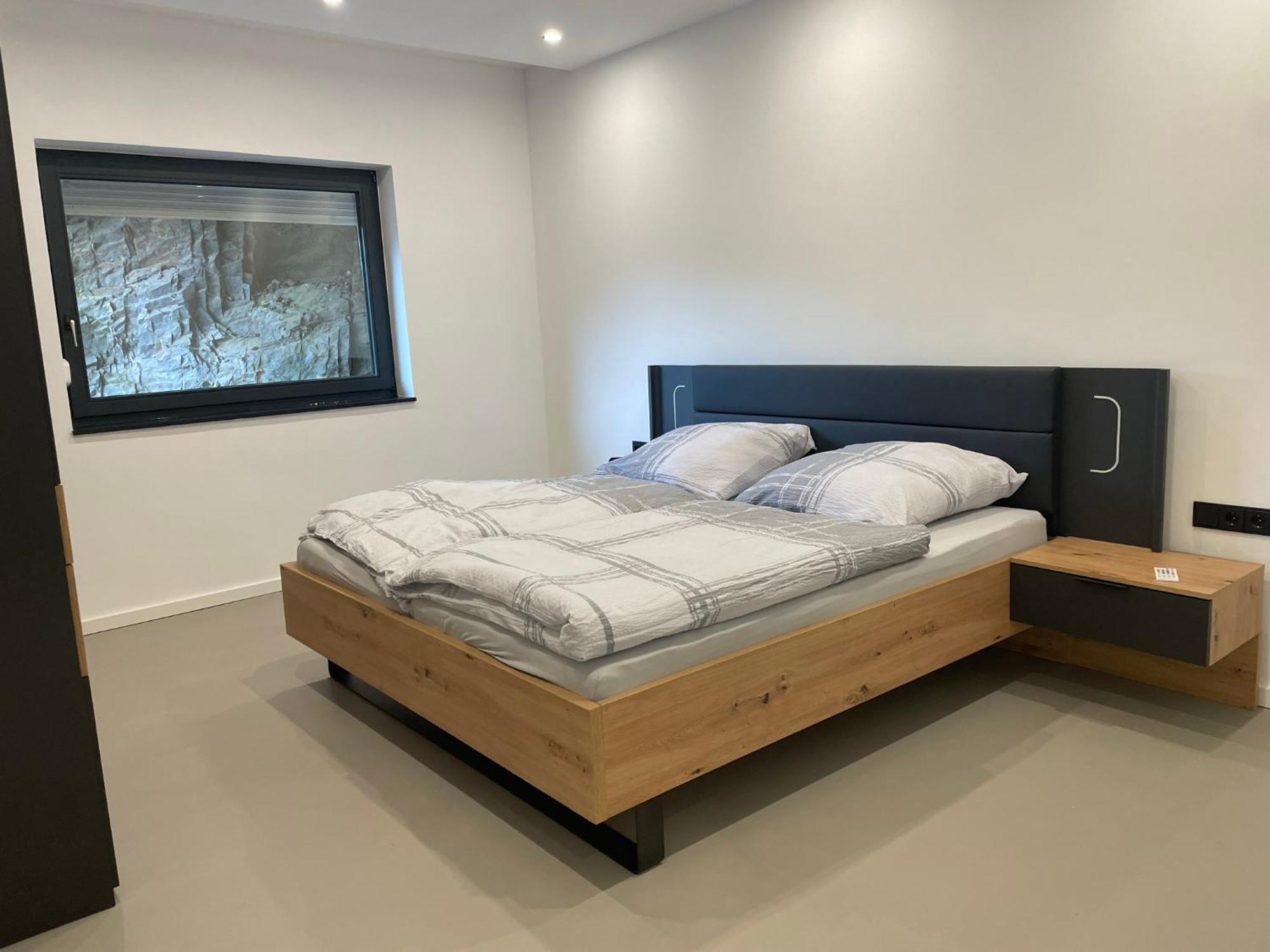 Ferienwohnung Am Kreuzberg Шлайден Екстериор снимка